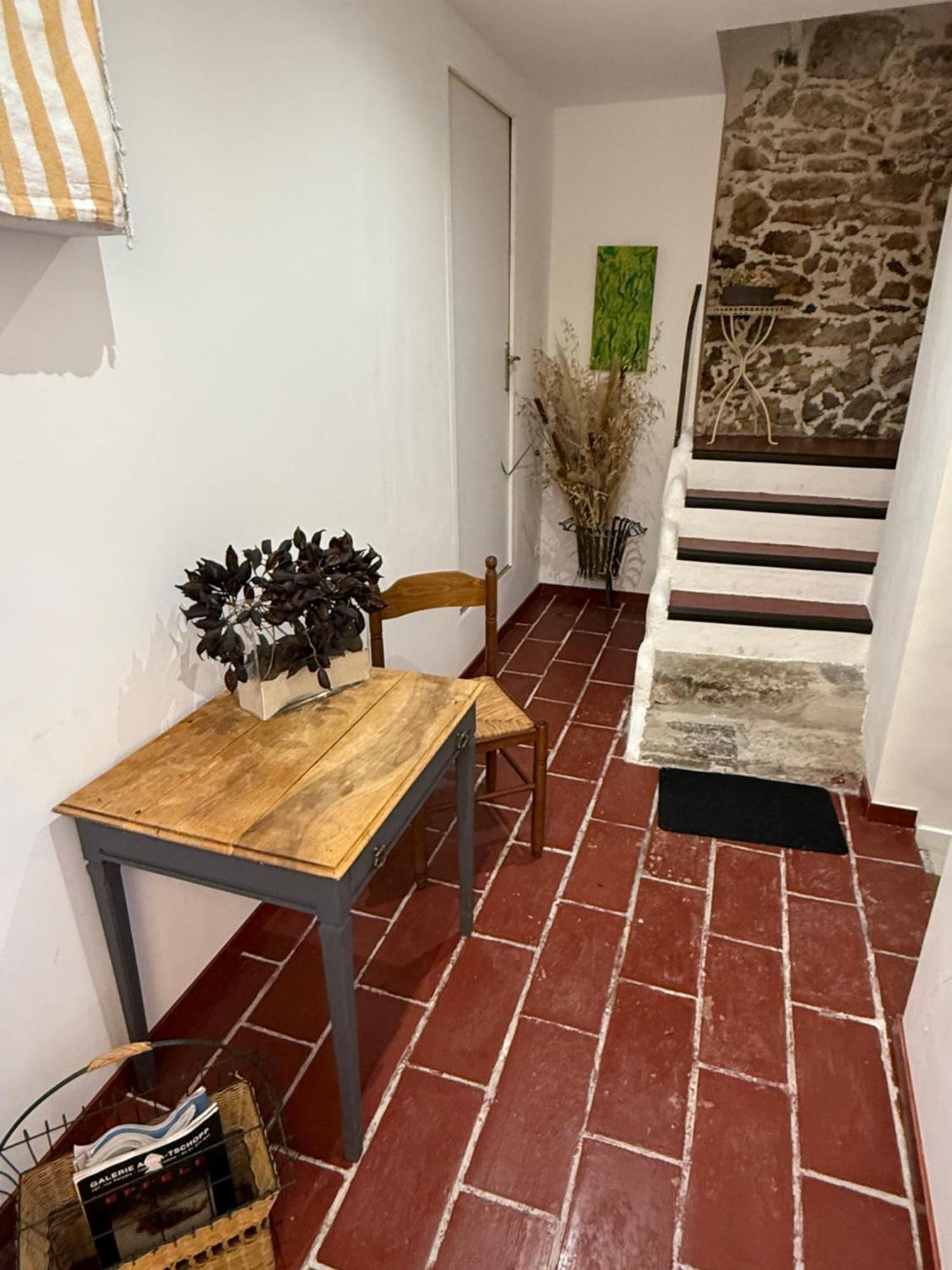 Le Viala, Studio Dans Le Centre Historique De Hyères Buitenkant foto